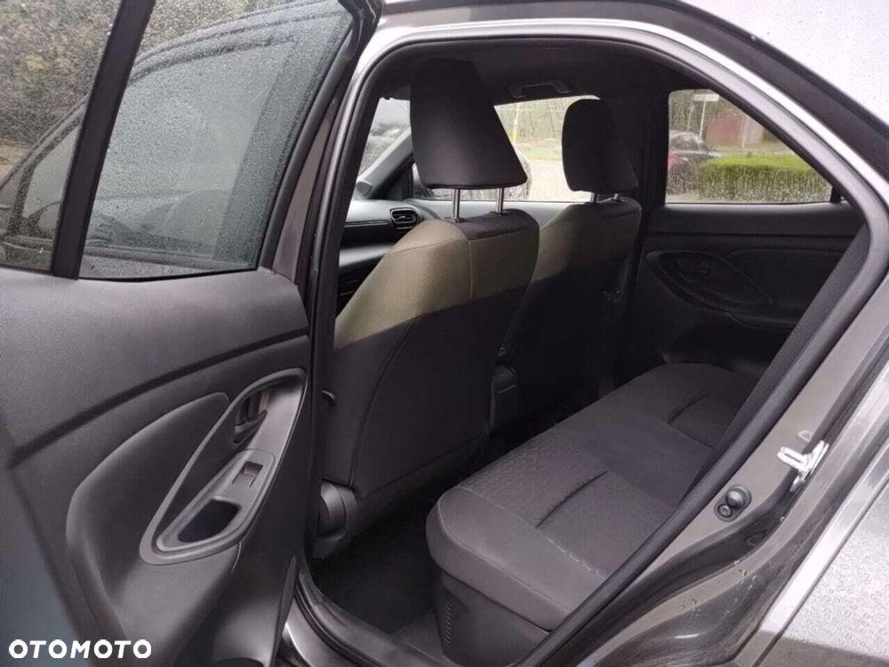 Toyota Yaris - 6