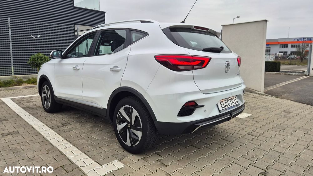 MG ZS EV Maximal Luxury - 6