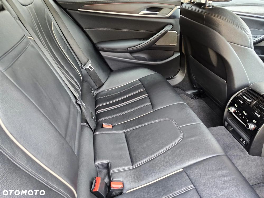 BMW Seria 5 530i mHEV Luxury Line sport - 21