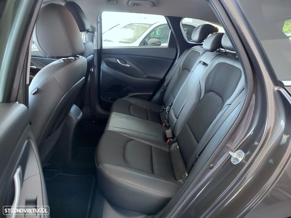 Hyundai i30 CW - 8