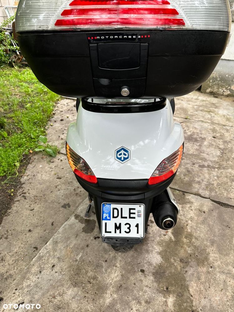 Piaggio MP-3 - 9