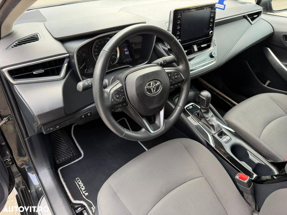 Toyota Corolla 1.8 HSD Dynamic - 8