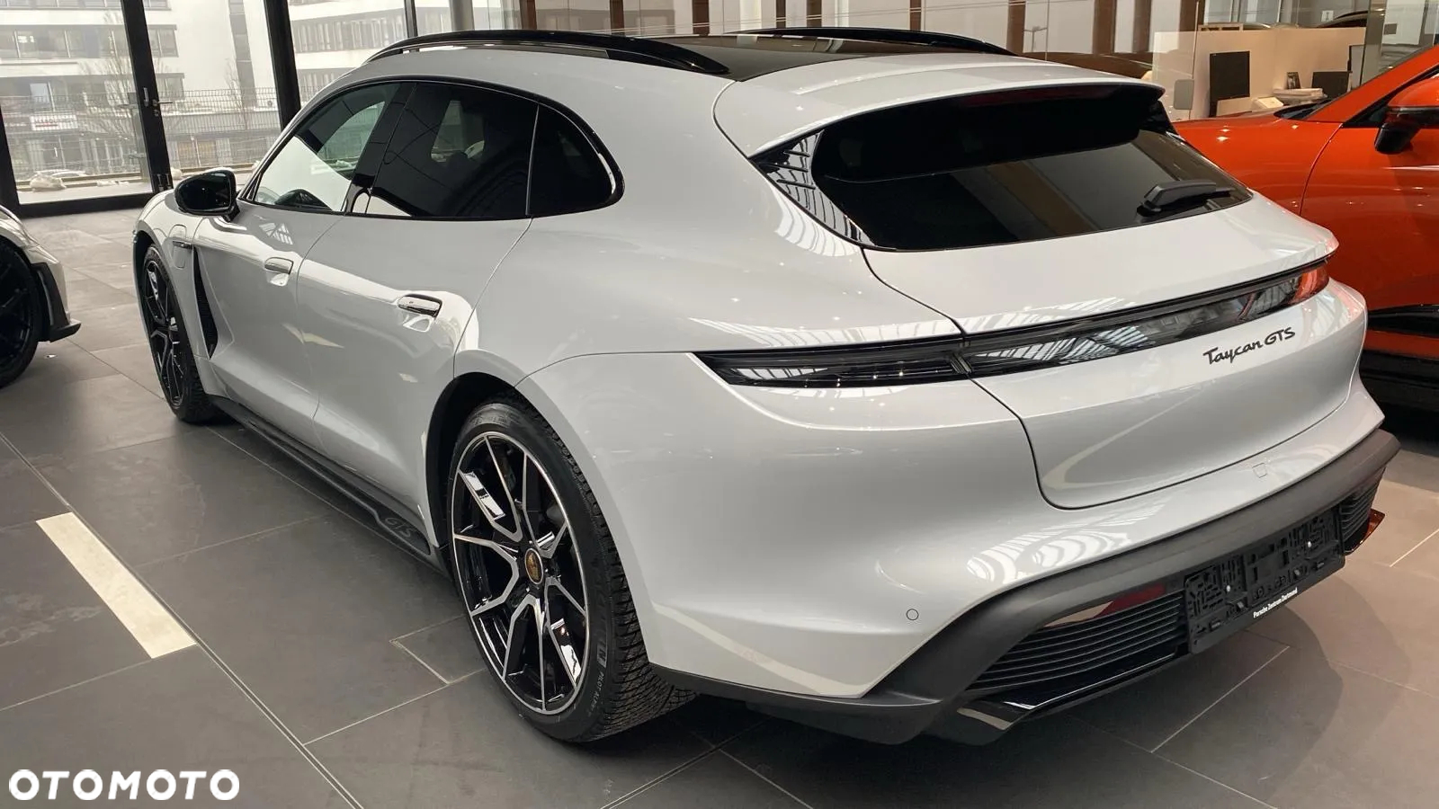 Porsche Taycan GTS Sport Turismo - 4