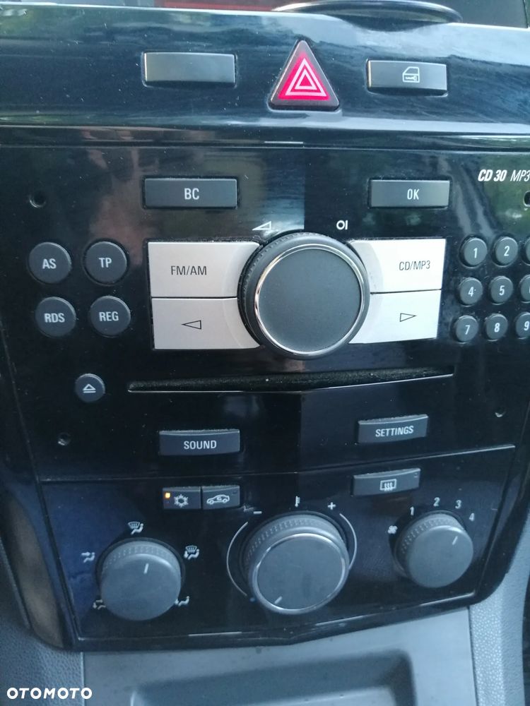 Opel Zafira - 26