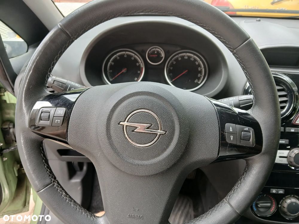 Opel Corsa 1.2 16V 111 - 9
