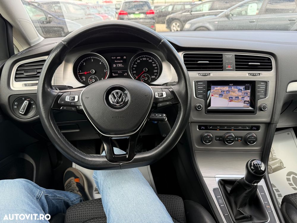 Volkswagen Golf 1.6 TDI (BlueMotion Technology) Trendline - 17