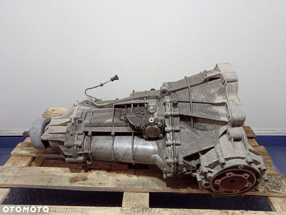 AUDI A4 B8 2.0 TFSI 211KM SKRZYNIA MANUALNA NSP CAEB QUATTRO - 4