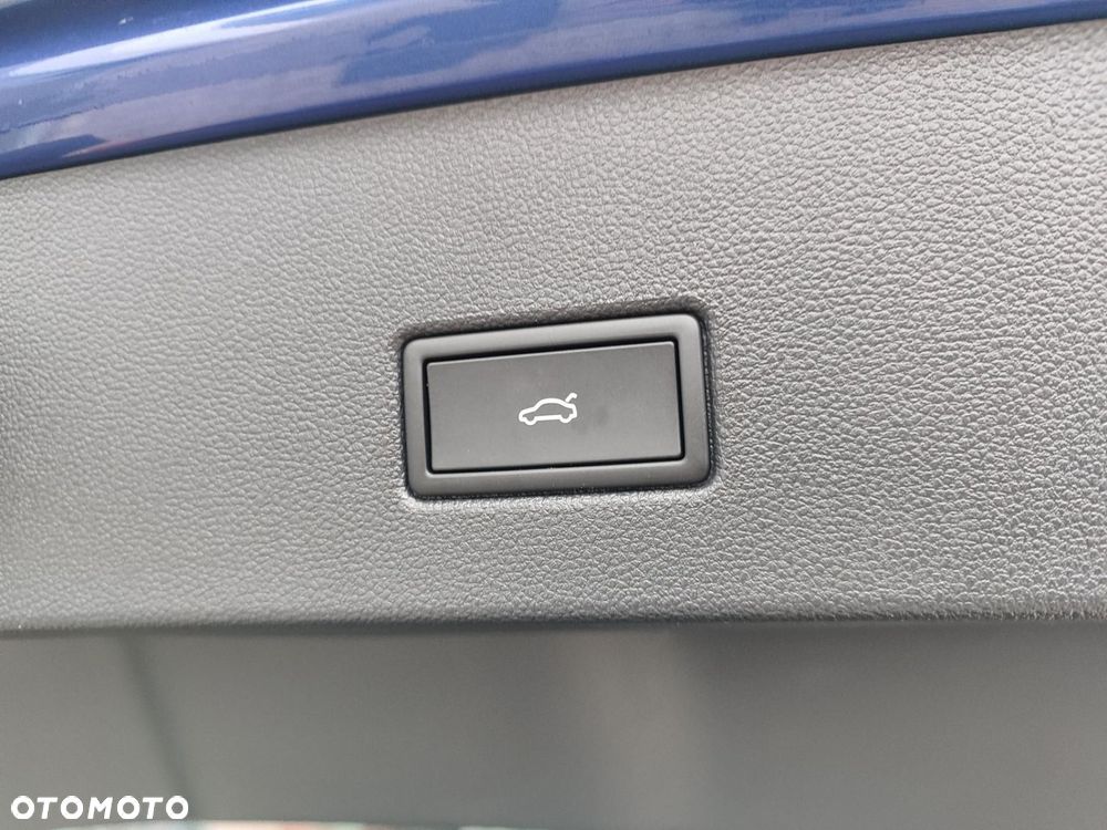 Volkswagen T-Roc - 12