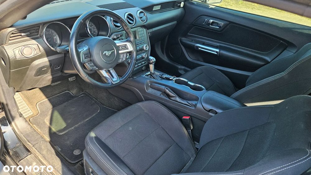 Ford Mustang - 16