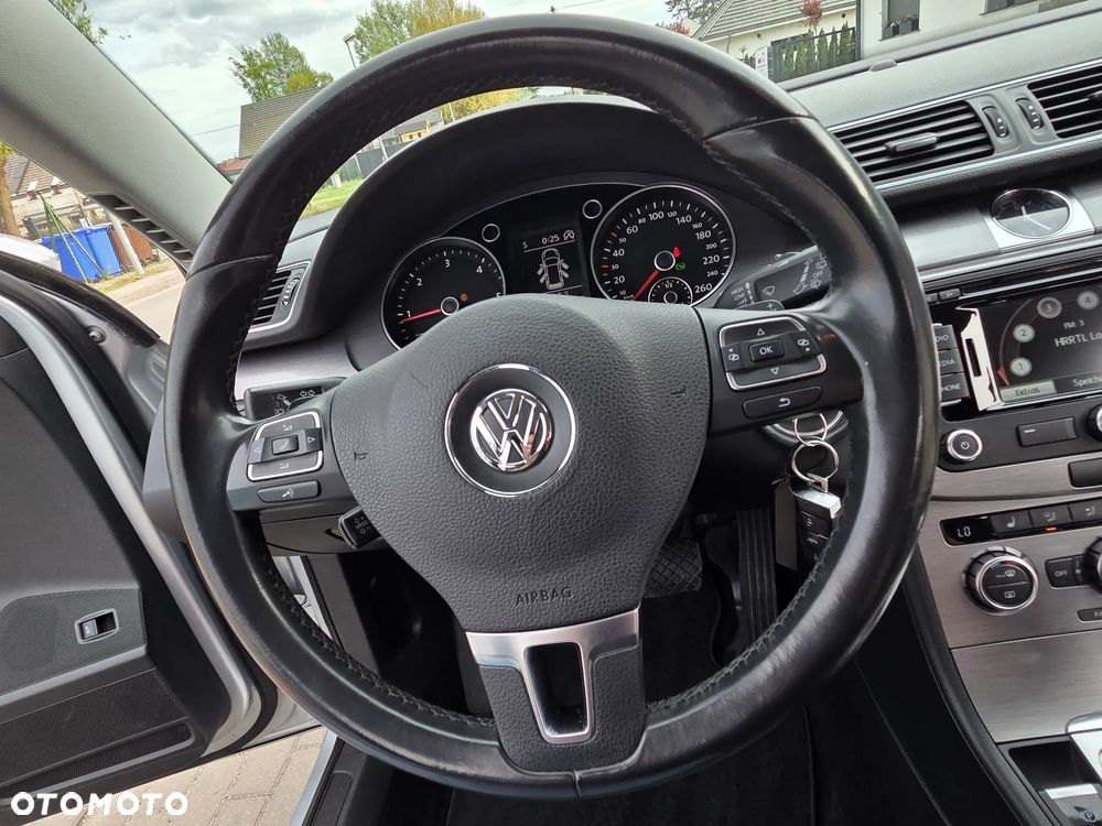 Volkswagen Passat 2.0 Blue TDI DSG SCR Comfortline - 36