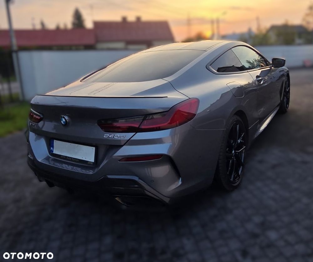 BMW Seria 8 - 35