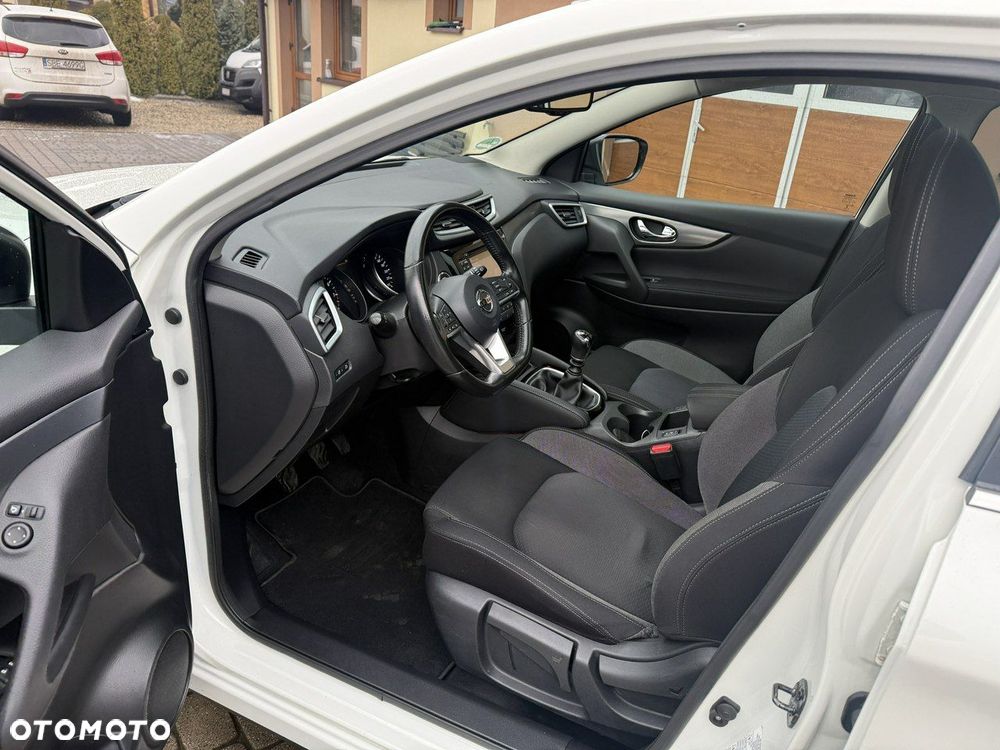 Nissan Qashqai 1.6 DIG-T N-Connecta - 21