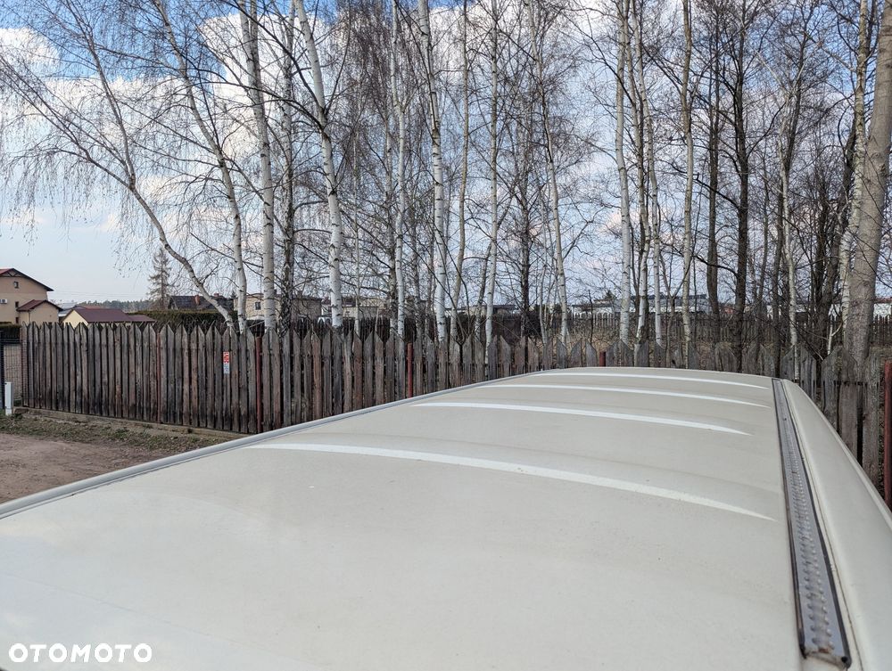 Volkswagen Caravelle Basis / CL - 8