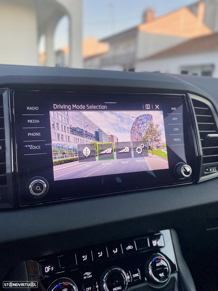 Skoda Karoq 1.0 TSI Sportline - 9