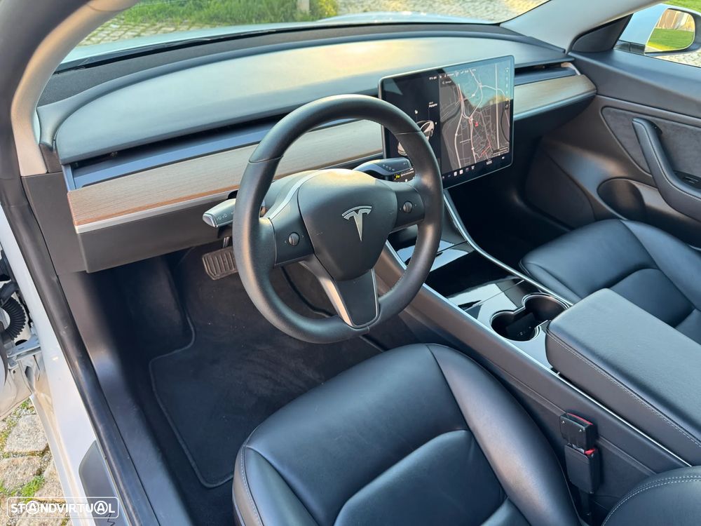 Tesla Model 3 Standard Range Plus RWD - 3