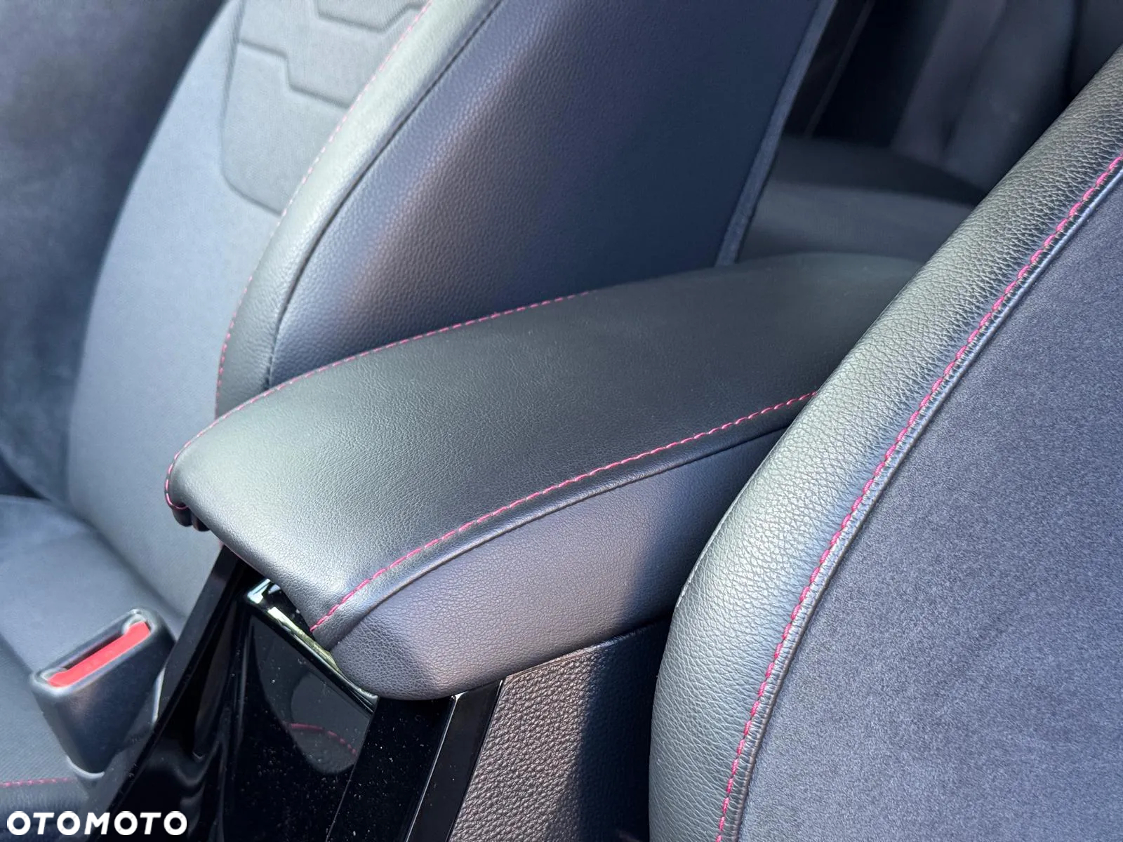 Suzuki Swace 1.8 Hybrid Premium Plus CVT - 17