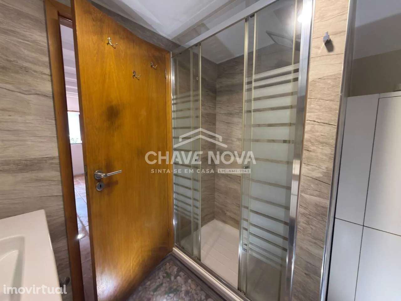 Prédio Habitacional na Afurada (RIo Douro) - Grande imagem: 5/24