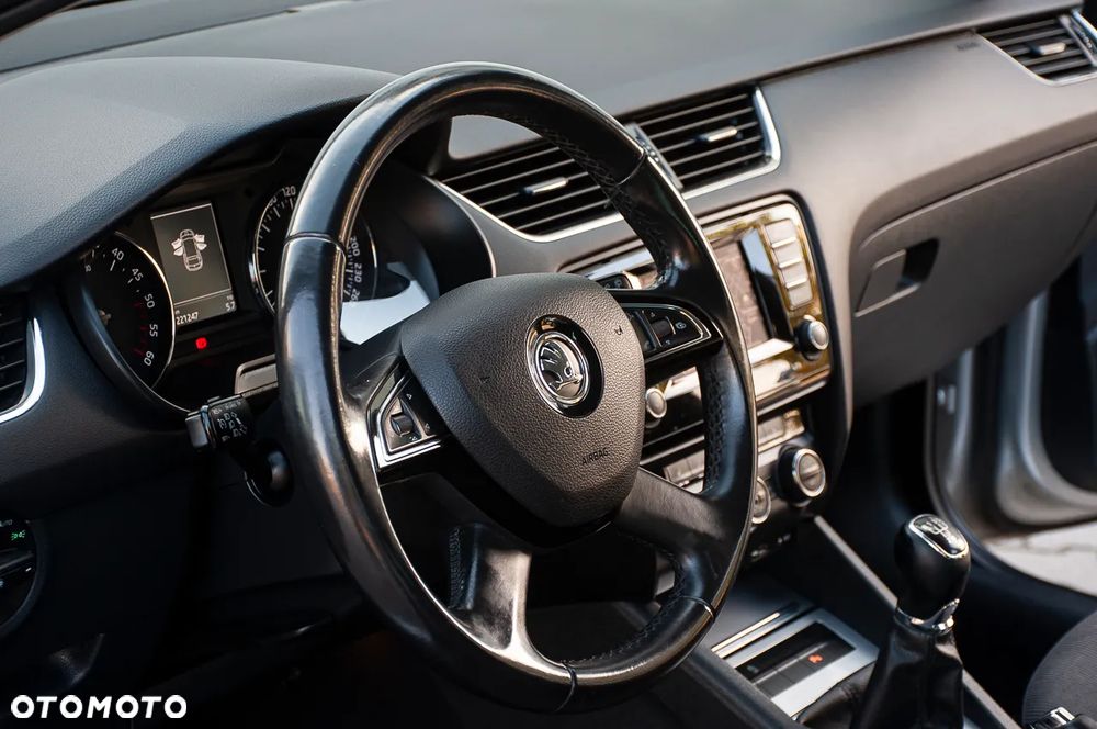 Skoda Octavia 1.6 TDI DPF Elegance - 34
