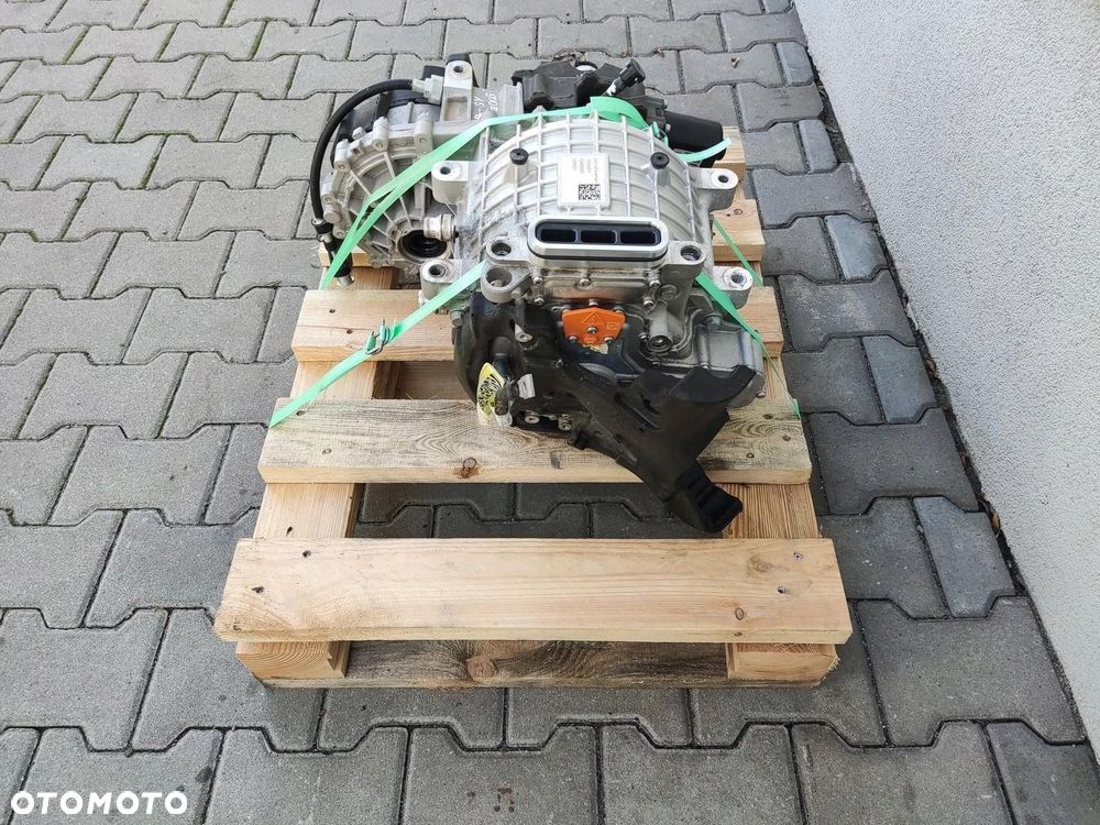 SILNIK ELEKTRYCZNY FIAT 500 500E II 2020-2025 10436190 46348460 - 6