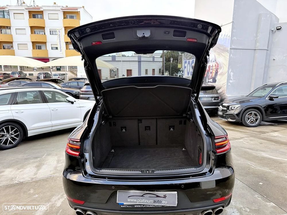 Porsche Macan S - 38