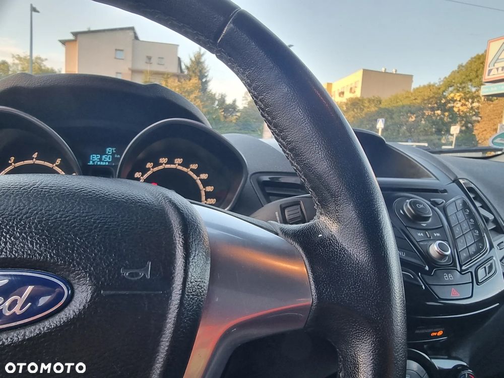 Ford Fiesta 1.0 EcoBoost STart-Stop Titanium - 24