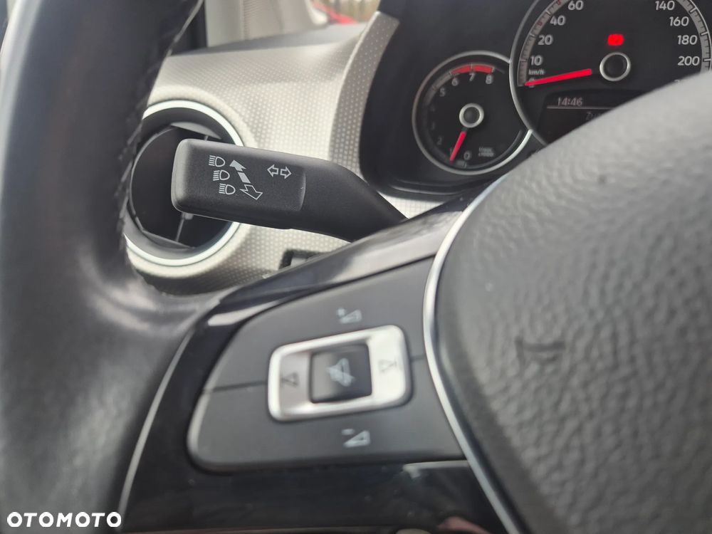 Volkswagen up! (BlueMotion Technology) move - 27