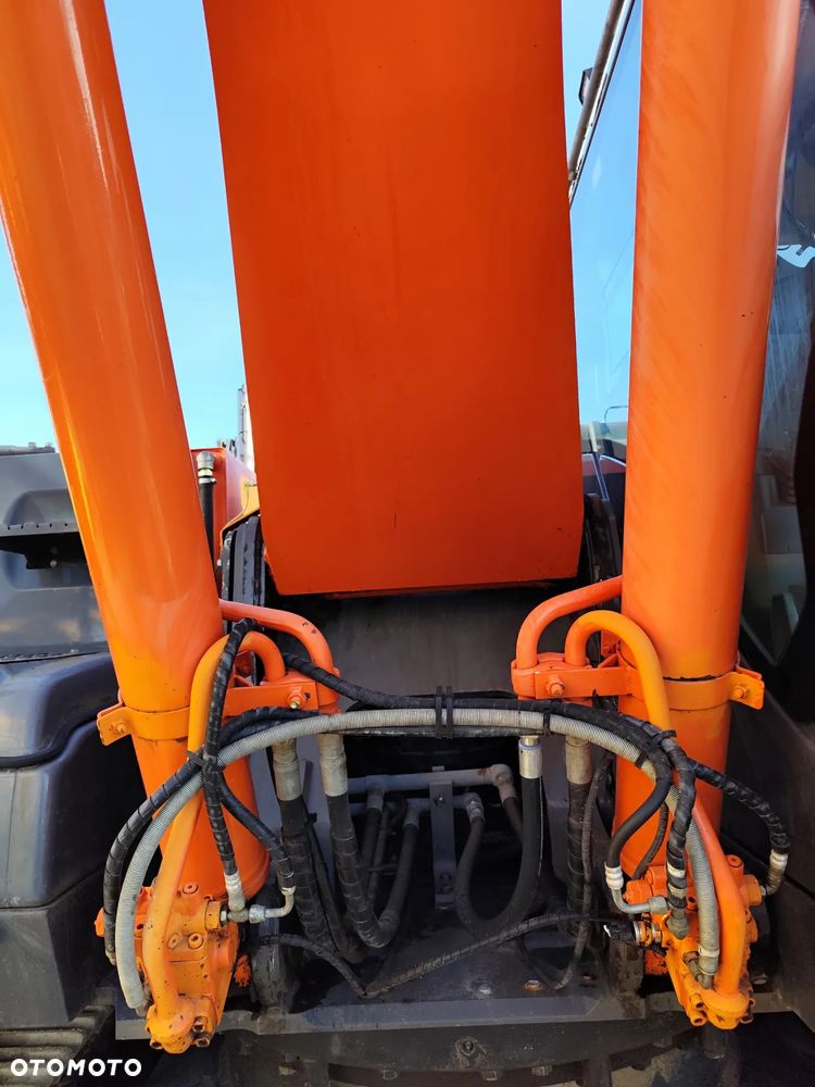 Hitachi ZX250LCN-3 - 16