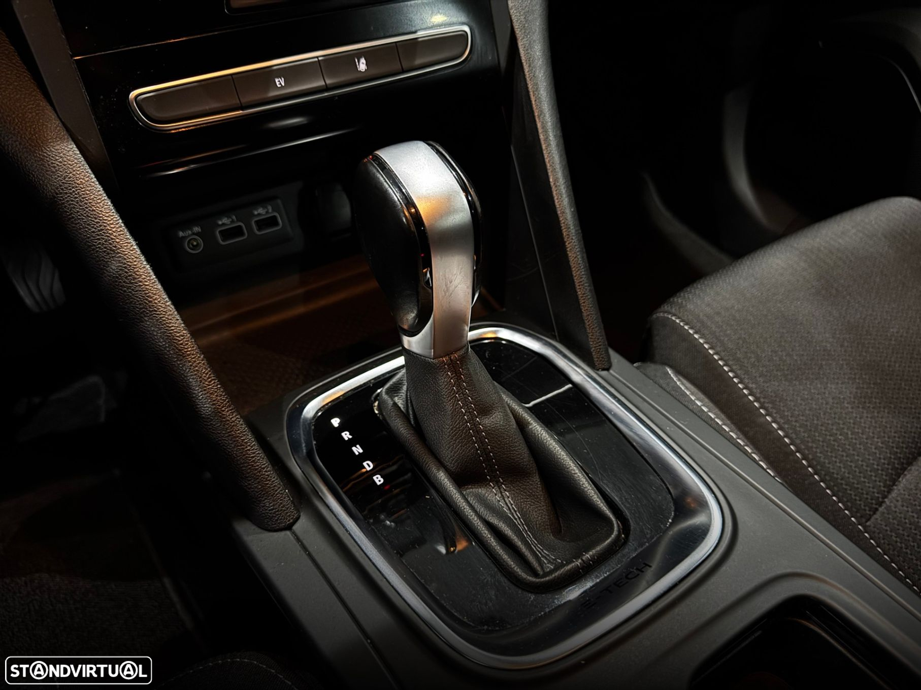 Renault Mégane Sport Tourer 1.6 E-Tech Plug-In Zen - 25