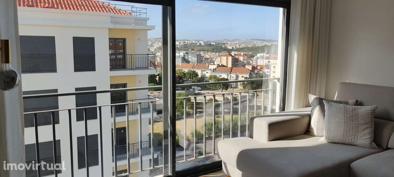 Apartamento T2 Semi-Novo na Urbanização Atalaia - Grande imagem: 5/35