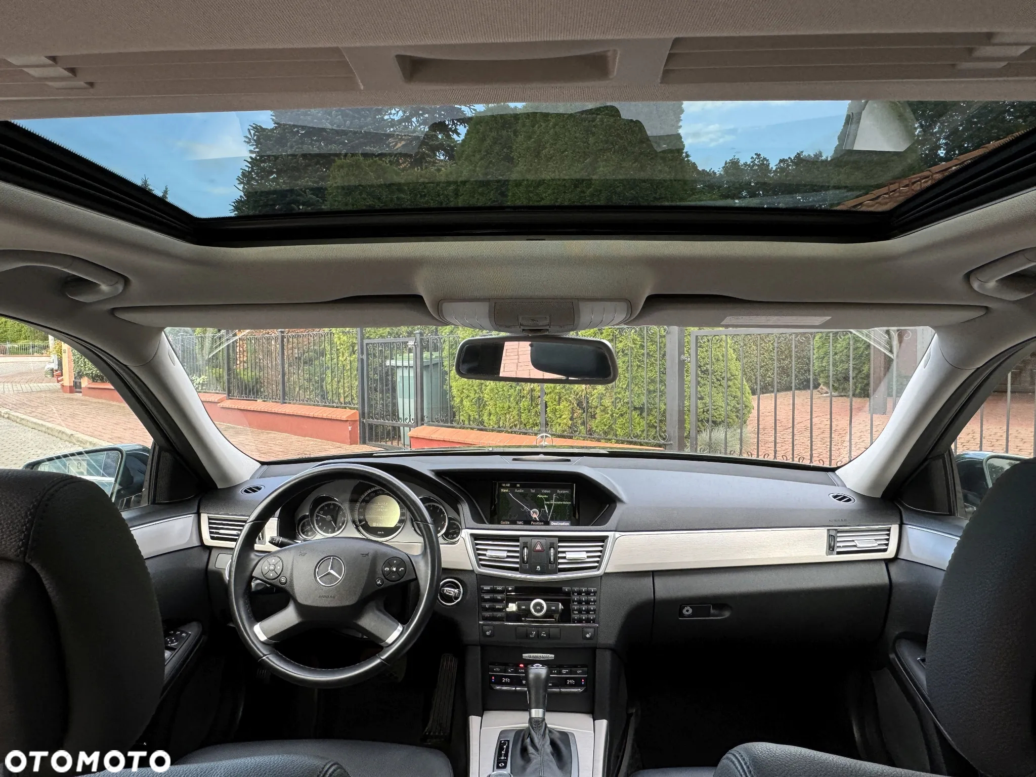 Mercedes-Benz Klasa E 250 CGI BlueEffICIENCY Avantgarde - 14