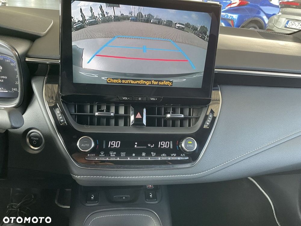 Toyota Corolla 2.0 Hybrid Style - 18