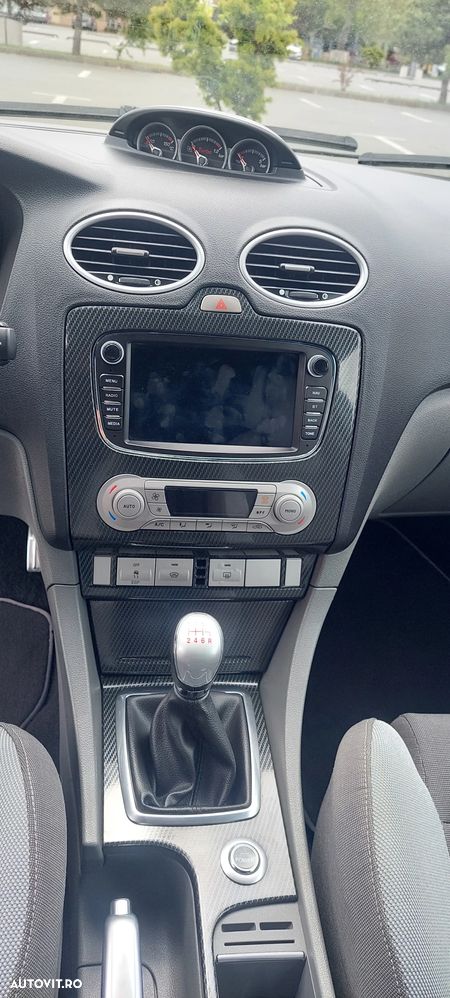 Ford Focus 2.5 ST Rally - 29