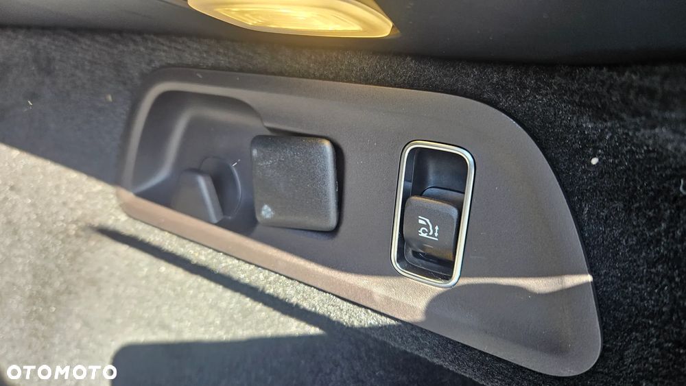 Mercedes-Benz GLE - 31