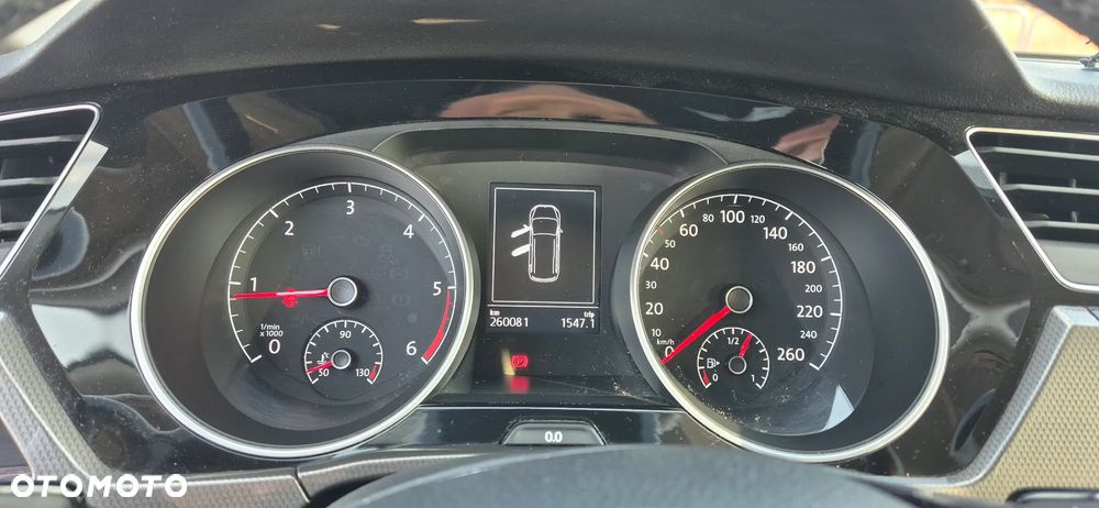Volkswagen Touran 2.0 TDI BMT Highline - 17