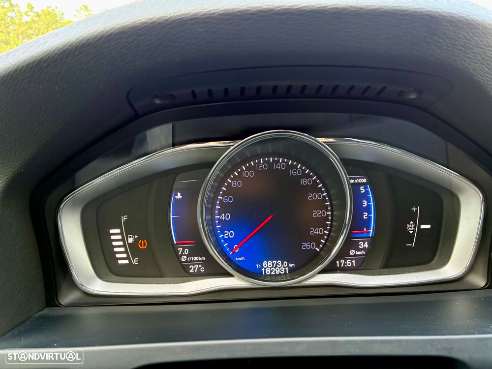 Volvo V60 2.0 D4 R-Design Summum - 11
