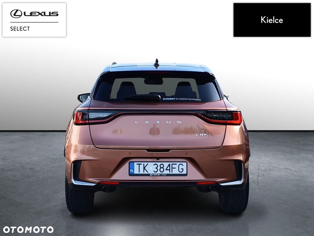 Lexus LBX - 4