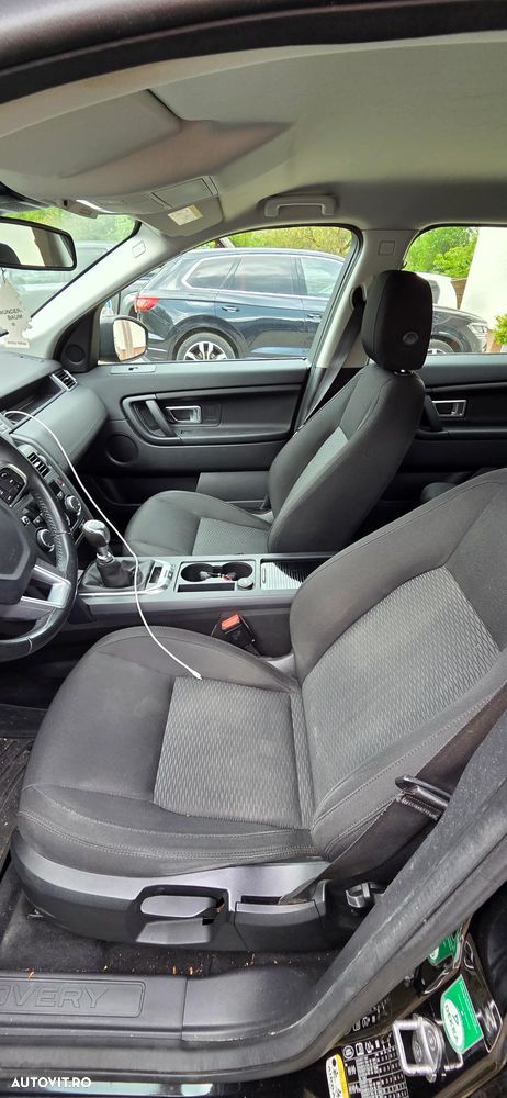 Land Rover Discovery Sport - 8