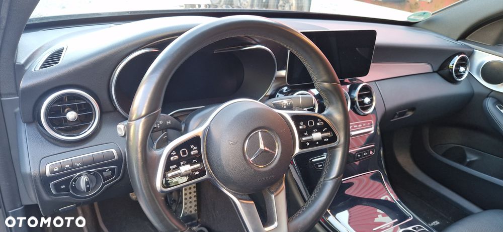 Mercedes-Benz Klasa C 220 d T 9G-TRONIC AMG Line - 16