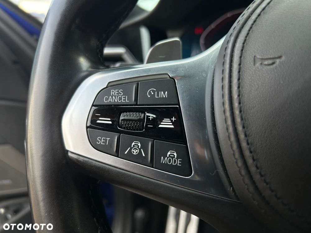 BMW Seria 3 330e - 27
