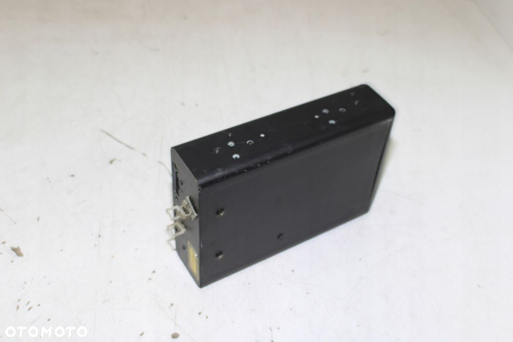 BMW E32 E34 E38 ZMIENIARKA PŁYT CD MAGAZYNEK ZESTAW 8361058 - 8