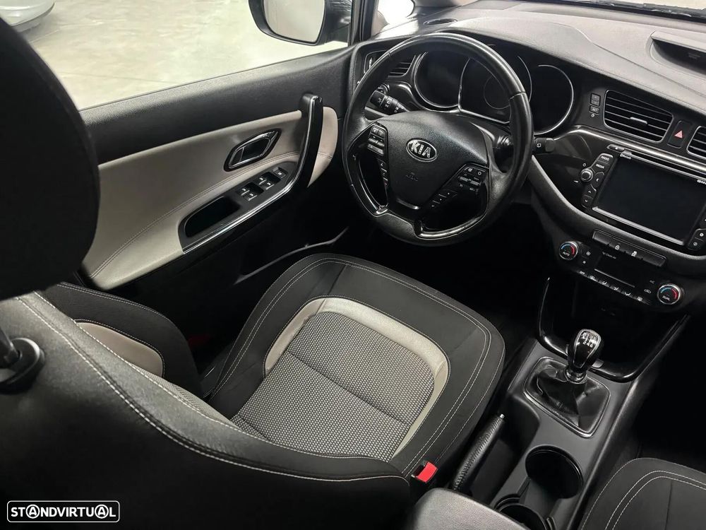 Kia Ceed SW 1.6 CRDi Prime - 12