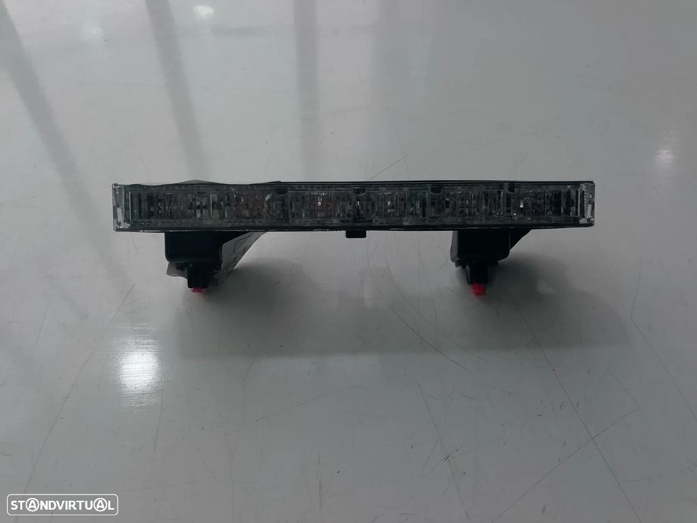 FAROLIM 3 STOP TOYOTA AURIS / 8157012440 - 1