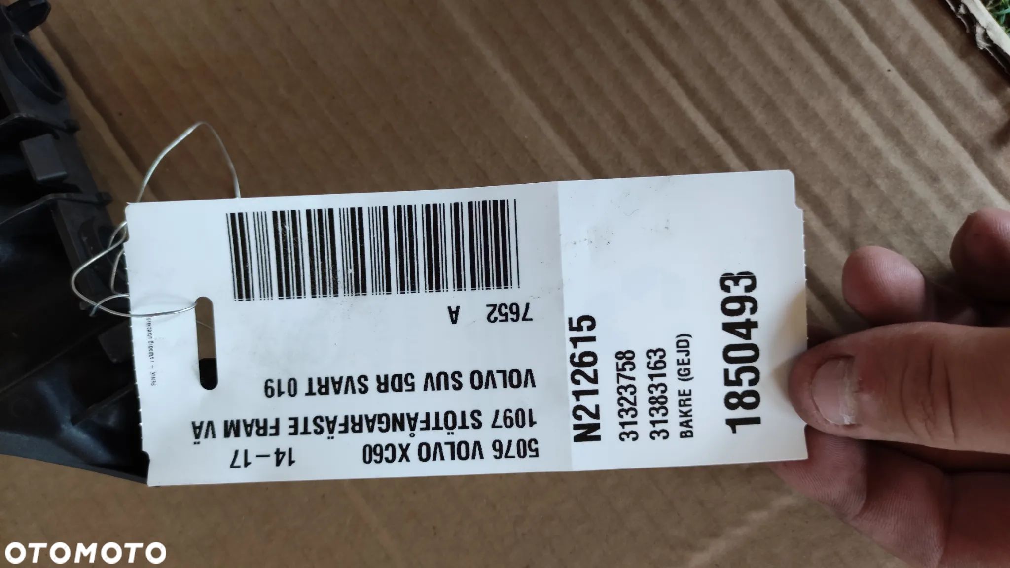 Lewy przedni ślizg zderzaka Volvo XC60 numer: 31383163 - 1