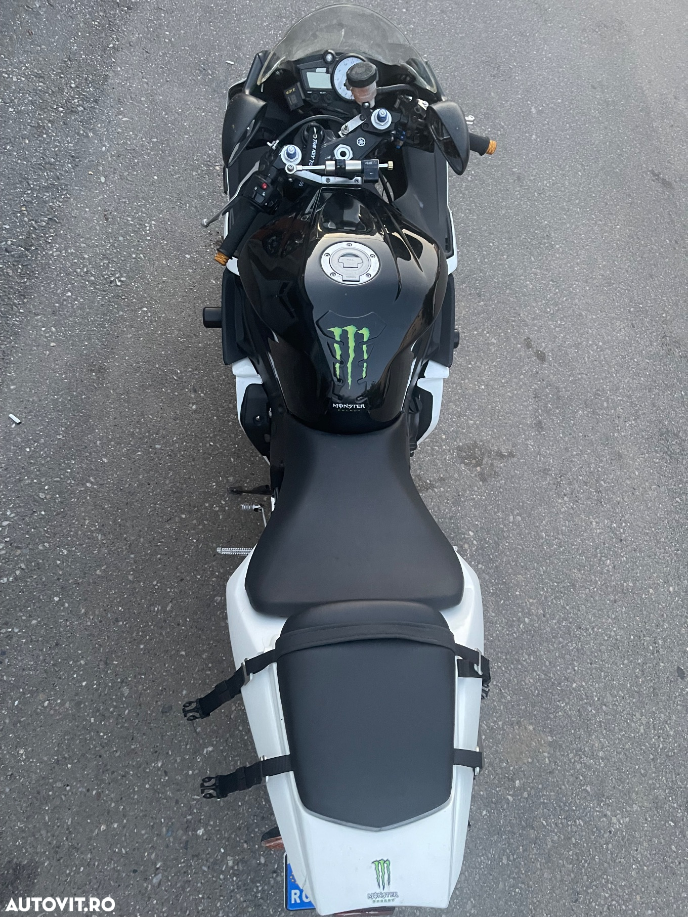 Yamaha R6 - 3