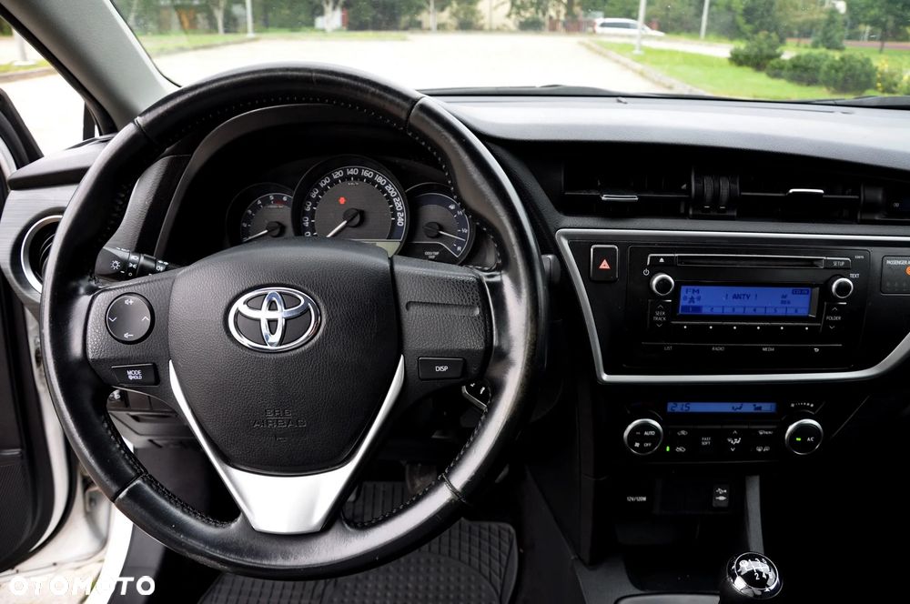 Toyota Auris 1.4 D-4D Premium Comfort - 6