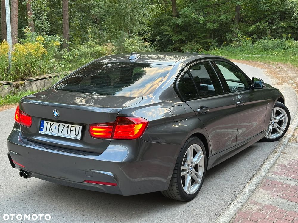 BMW Seria 3 325d M Sport - 3