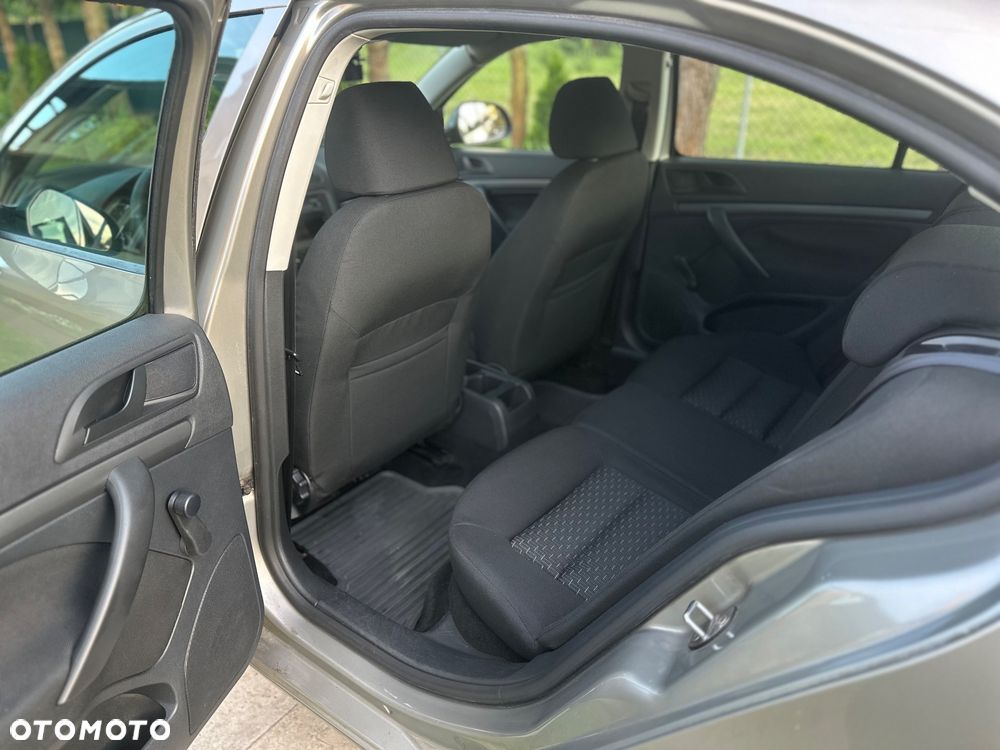 Skoda Octavia 1.6 Classic - 8