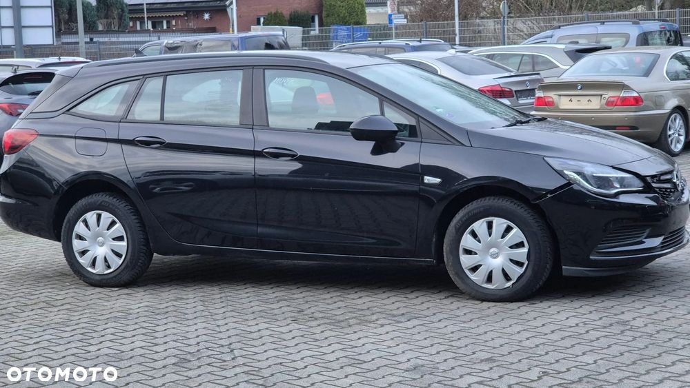 Opel Astra 1.6 CDTI Essentia - 8