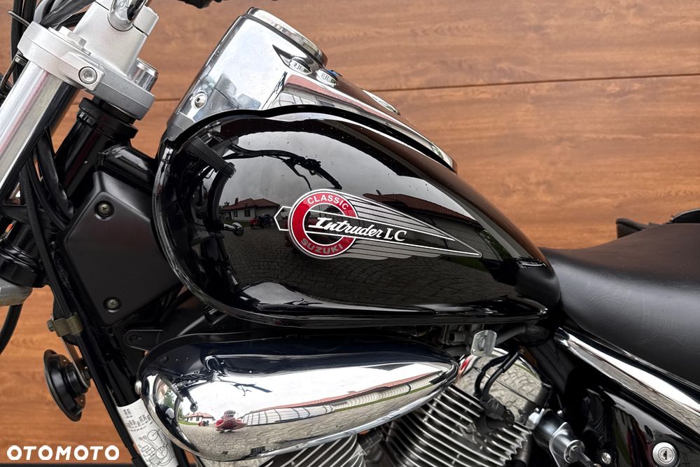 Suzuki Intruder - 22