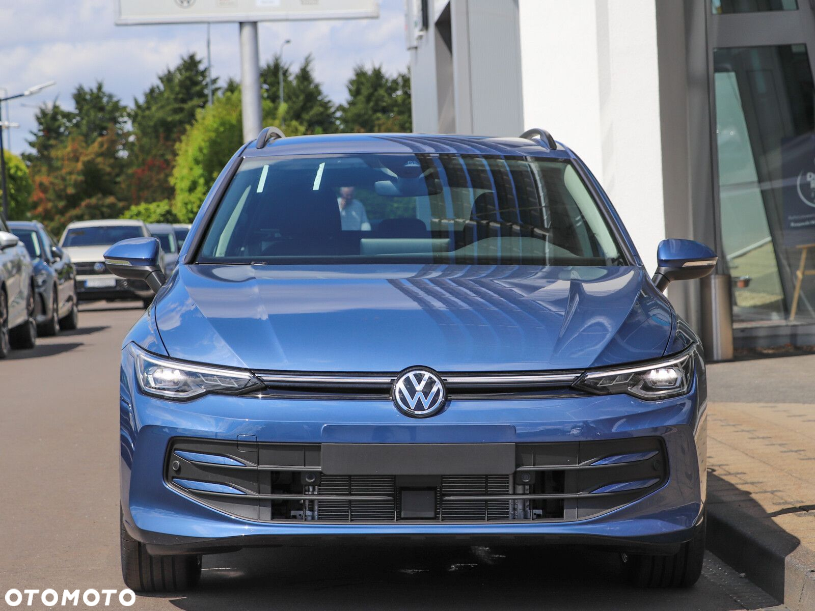 Volkswagen Golf - 8